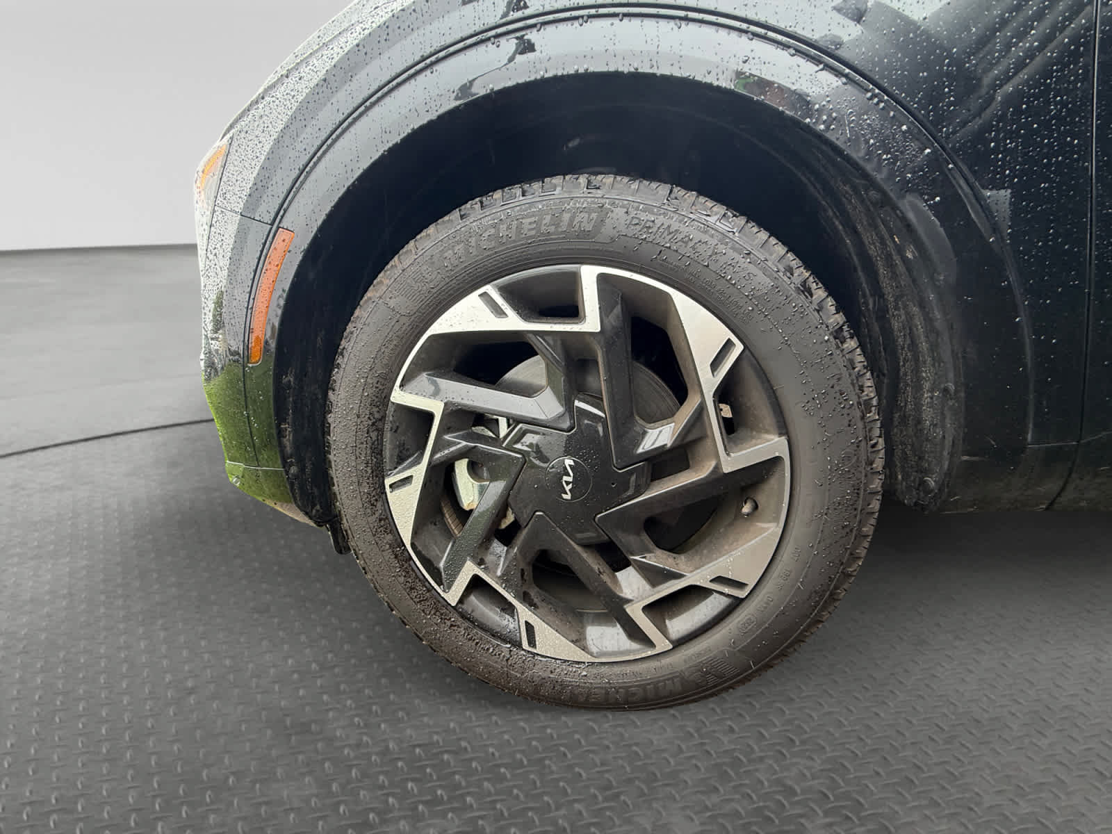 Certified 2025 Kia Sportage SX AWD/4WD image 9