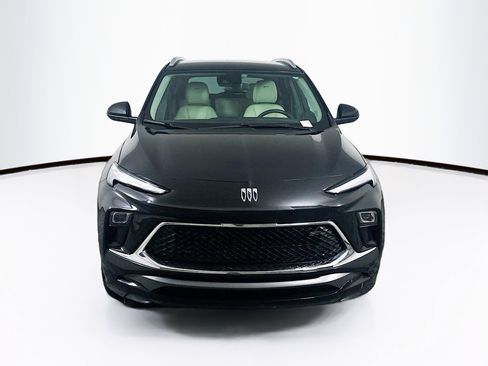 Used 2024 Buick Encore GX Sport Touring image 2