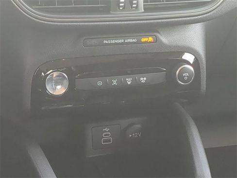 New 2025 Ford Escape SE image 8