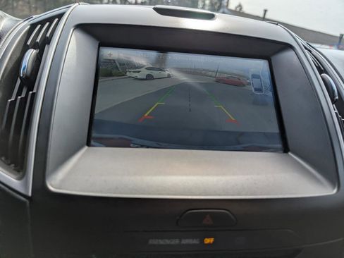 Used 2016 Ford Edge SEL w/ Equipment Group 201A image 18