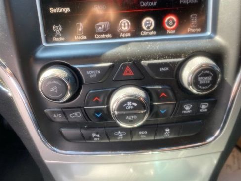 Used 2015 Jeep Grand Cherokee SRT AWD/4WD image 10