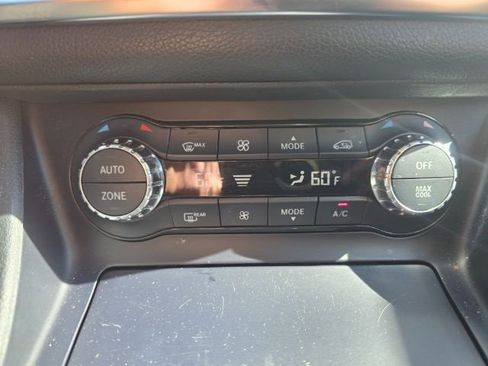 Used 2015 Mercedes-Benz GLA 250 4MATIC image 24