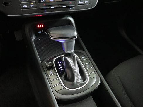 Used 2025 Hyundai Kona SEL image 23