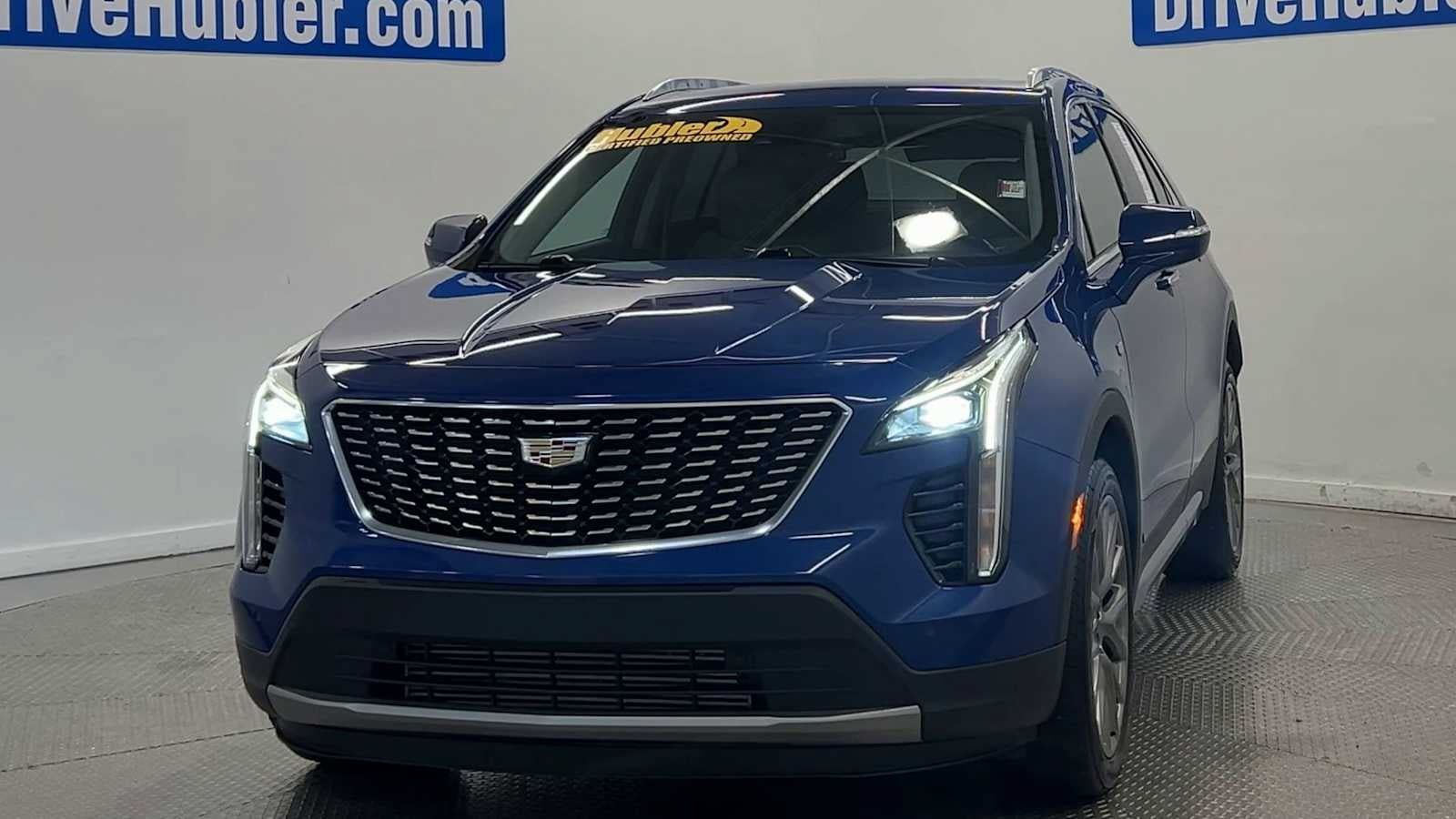 Used 2021 Cadillac XT4 Premium Luxury w/ Cold Weather Package AWD/4WD image 3