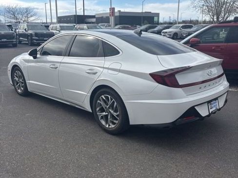 Used 2022 Hyundai Sonata SEL w/ Convenience Package FWD image 4