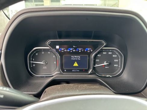 Used 2021 GMC Yukon XL SLT w/ SLT Premium Package RWD image 9