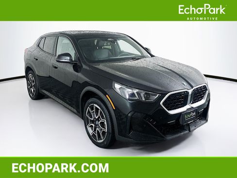 Used 2025 BMW X2 xDrive28i AWD/4WD image 1