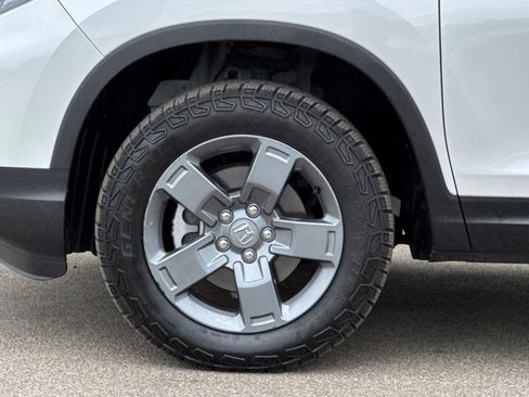 Used 2025 Honda Ridgeline TrailSport image 32
