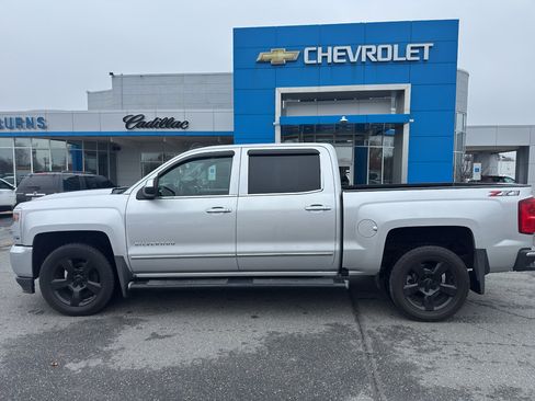 Used 2018 Chevrolet Silverado 1500 LTZ Z71 w/ LTZ Plus Package image 8