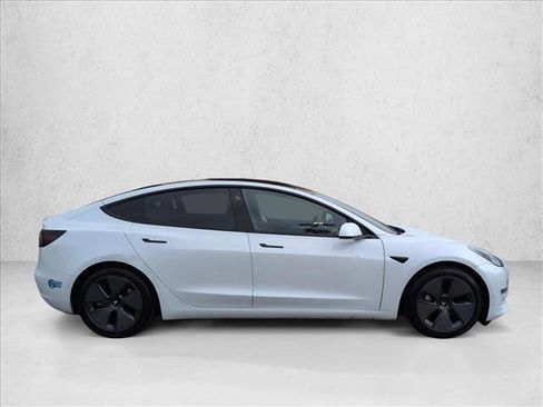 Used 2021 Tesla Model 3 Standard Range Plus RWD image 4