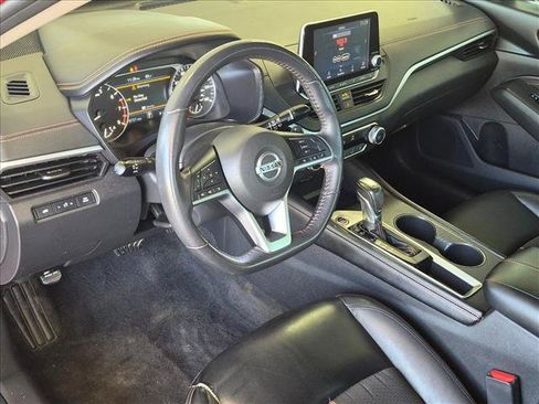 Used 2022 Nissan Altima 2.5 SR FWD image 10