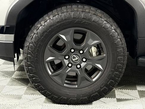 Used 2024 Lexus GX 550 AWD/4WD image 12