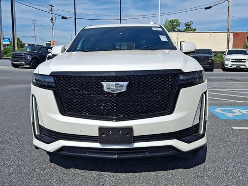 Used 2023 Cadillac Escalade Sport w/ LPO, ONYX Package AWD/4WD image 2