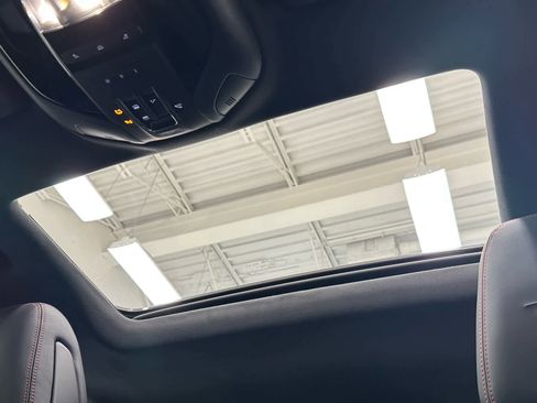 Used 2022 Maserati Ghibli Trofeo image 40