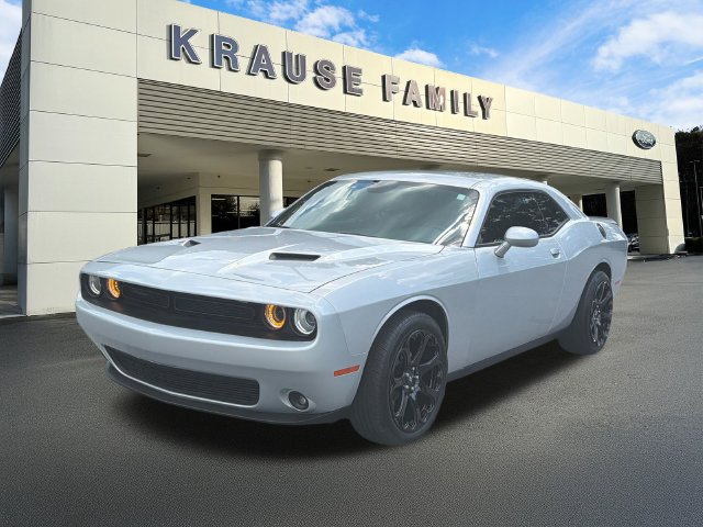 Used 2023 Dodge Challenger SXT w/ Blacktop Package RWD image 3
