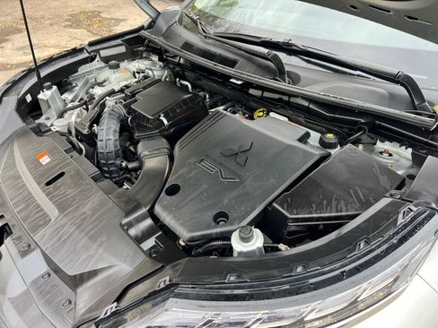 Used 2023 Mitsubishi Outlander SE image 37