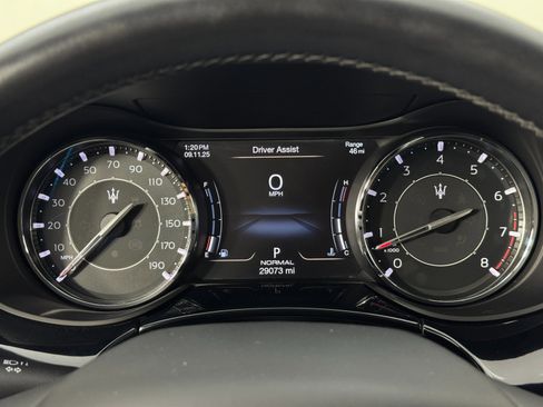 Used 2022 Maserati Quattroporte Modena Q4 image 23