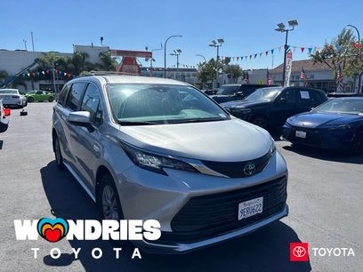 Used 2023 Toyota Sienna LE
