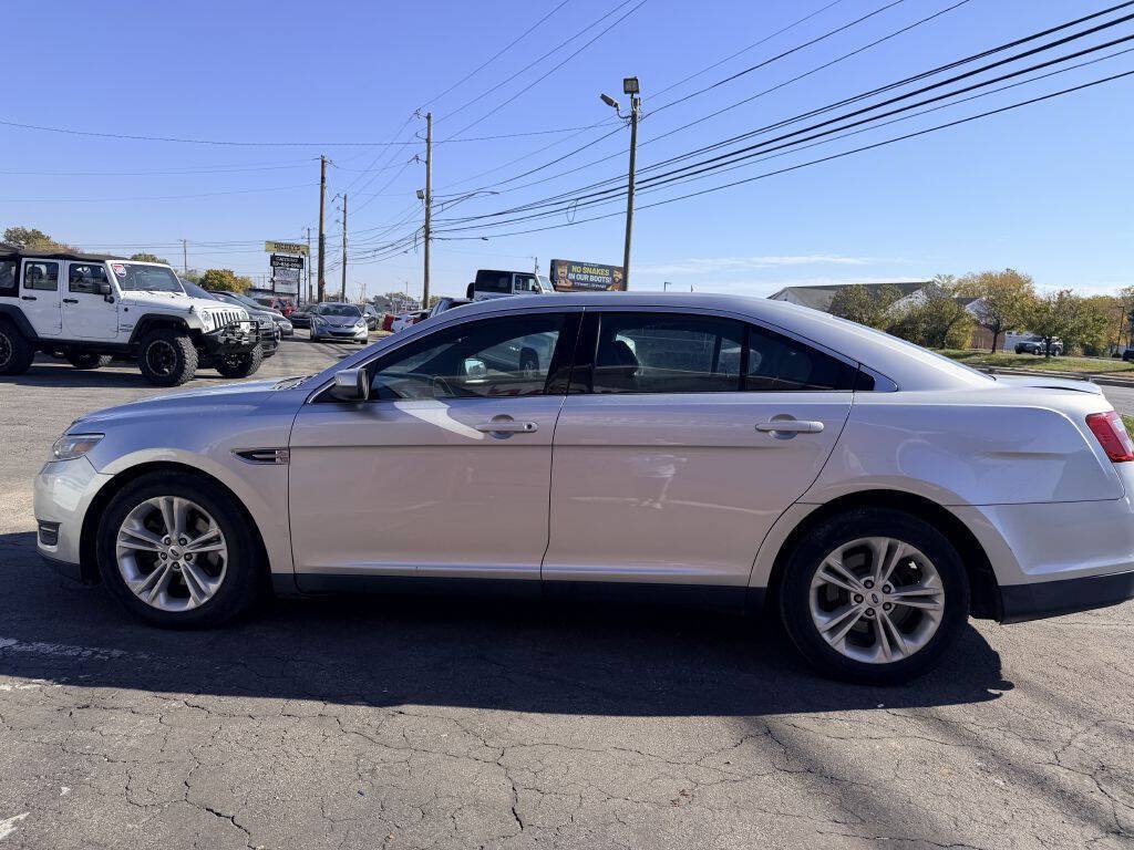 Used 2013 Ford Taurus SEL FWD image 3