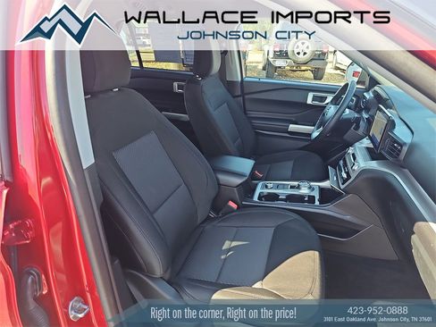 Used 2023 Ford Explorer XLT image 45