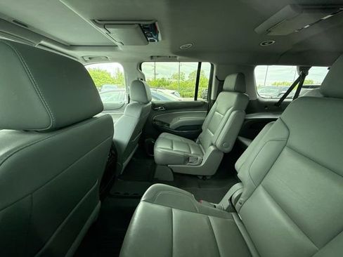 Used 2020 Chevrolet Suburban LT AWD/4WD image 12