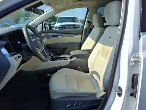 Used 2023 Cadillac XT5 Premium Luxury w/ Technology Package FWD image 19