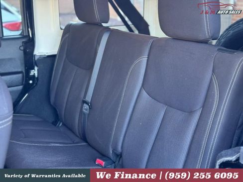 Used 2014 Jeep Wrangler Unlimited Rubicon AWD/4WD image 16