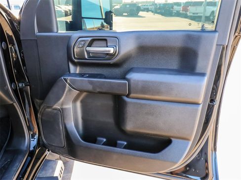 Used 2024 Chevrolet Silverado 2500 Custom w/ Custom Value Package image 19