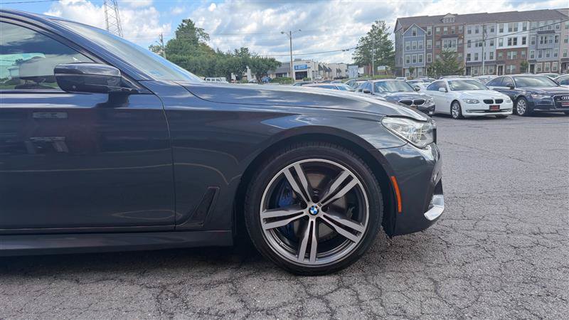 Used 2018 BMW 750i RWD image 4