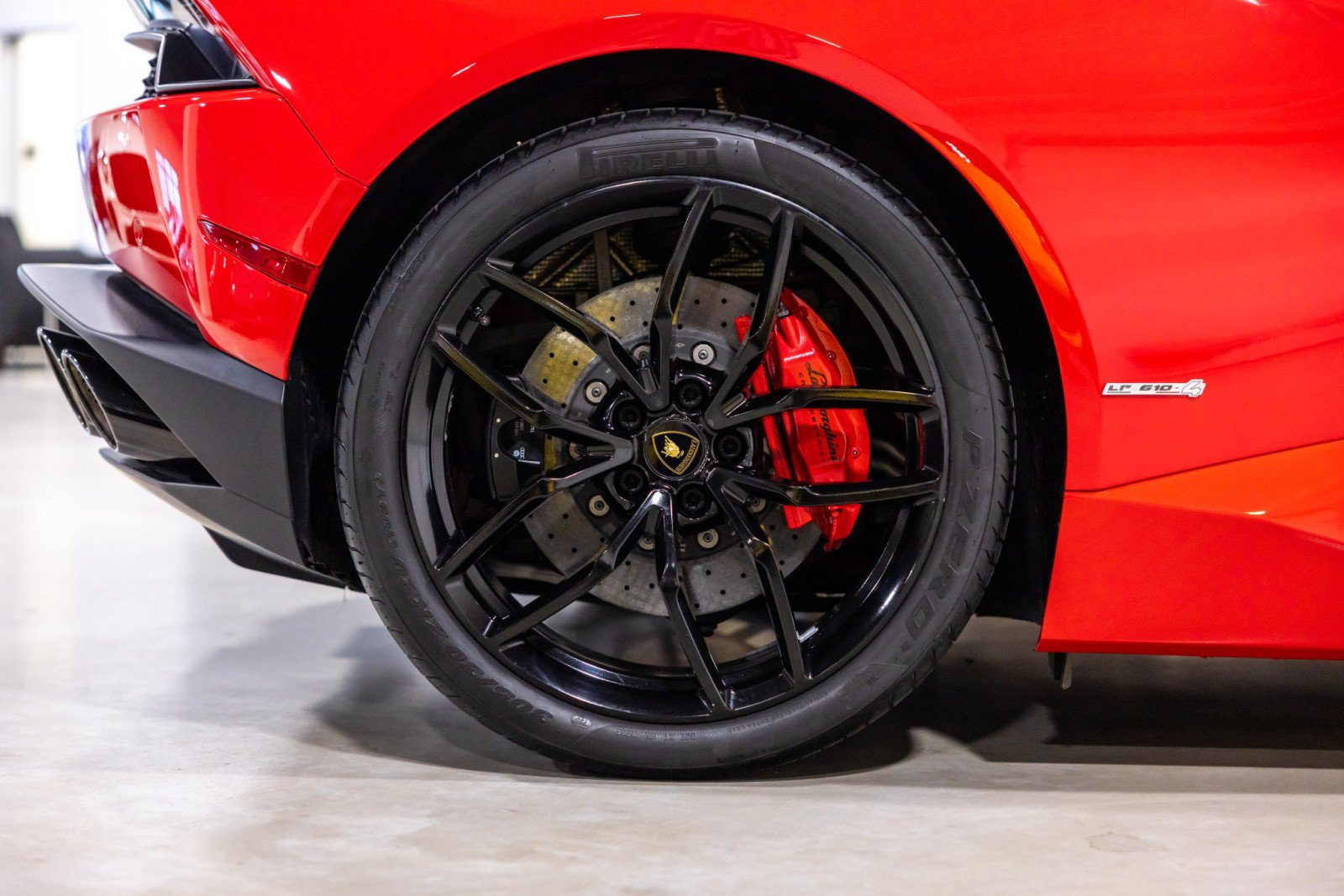 Used 2015 Lamborghini Huracan LP 610-4 AWD/4WD image 25