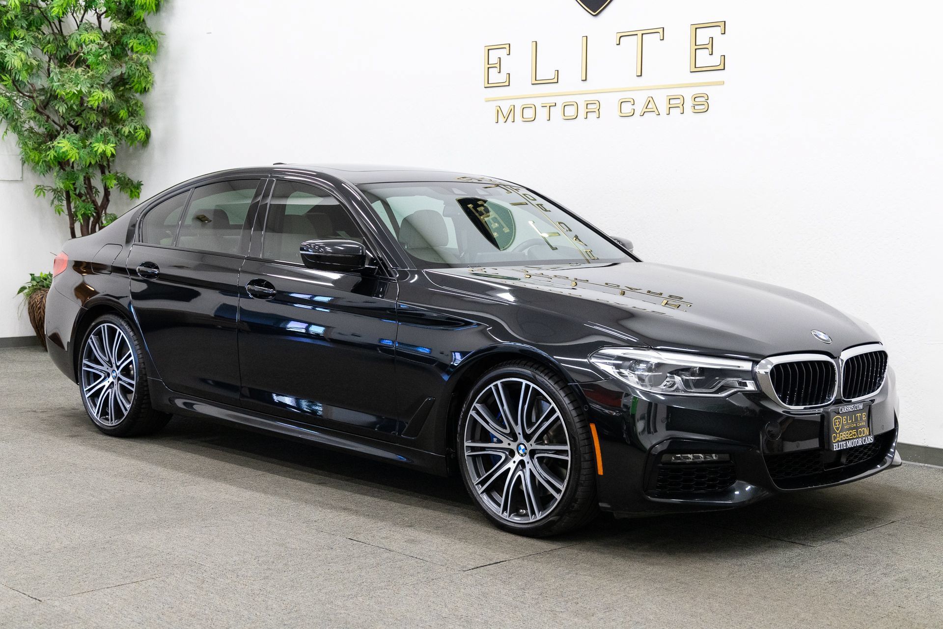 Used 2019 BMW 540i w/ M Sport Package RWD image 9