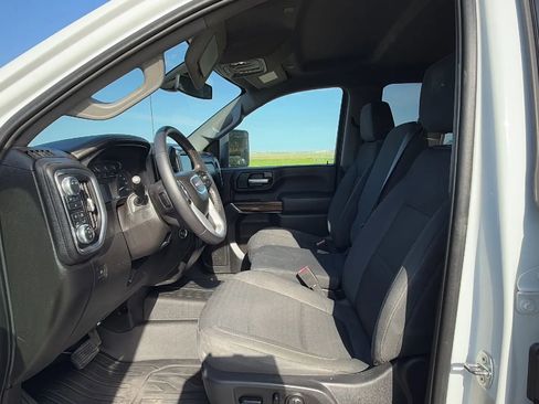 Used 2021 GMC Sierra 2500 SLE w/ SLE Value Package; AWD/4WD image 15