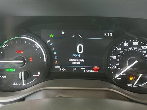 Certified 2026 Toyota Sienna XLE FWD image 30
