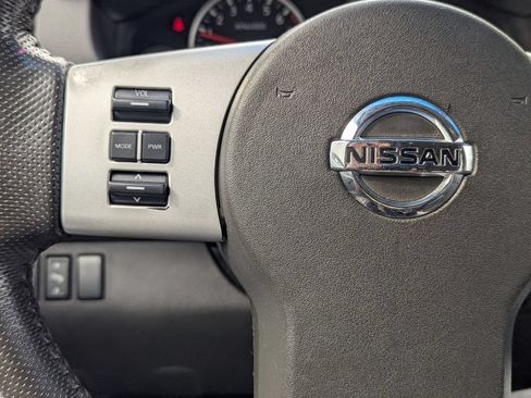 Used 2009 Nissan Pathfinder SE AWD/4WD image 14