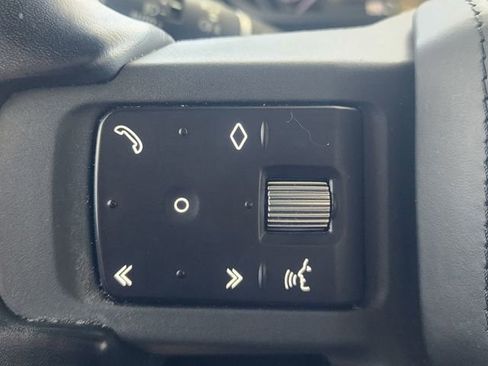 Used 2023 Land Rover Defender 130 X-Dynamic SE AWD/4WD image 29