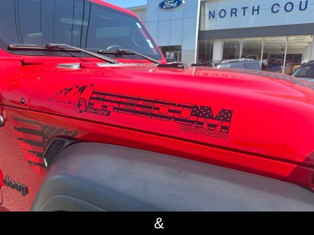 Used 2018 Jeep Wrangler Unlimited Sport AWD/4WD image 3