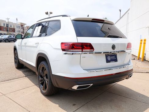 Used 2023 Volkswagen Atlas SE w/ Panoramic Sunroof Package AWD/4WD image 3