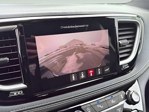 New 2026 Chrysler Pacifica Select w/ S Appearance Package AWD/4WD image 15