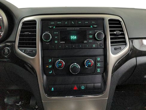Used 2013 Jeep Grand Cherokee Laredo w/ Laredo E Group AWD/4WD image 21