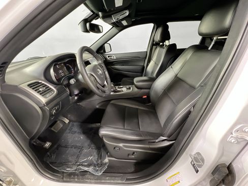 Used 2022 Jeep Grand Cherokee Laredo X AWD/4WD image 21