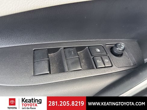 Certified 2024 Toyota Corolla SE w/ SE Package image 12