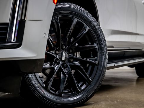 Used 2023 Cadillac Escalade ESV Sport w/ LPO, ONYX Package AWD/4WD image 20