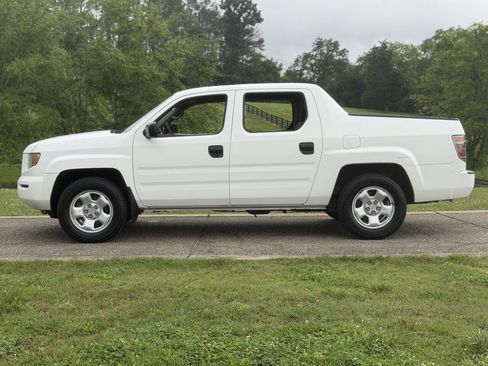 Used 2007 Honda Ridgeline RT image 3