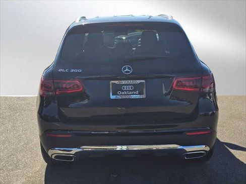 Used 2022 Mercedes-Benz GLC 300 SUV image 4