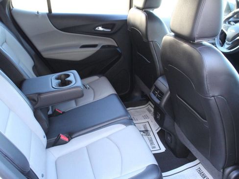 Used 2019 Chevrolet Equinox Premier image 11