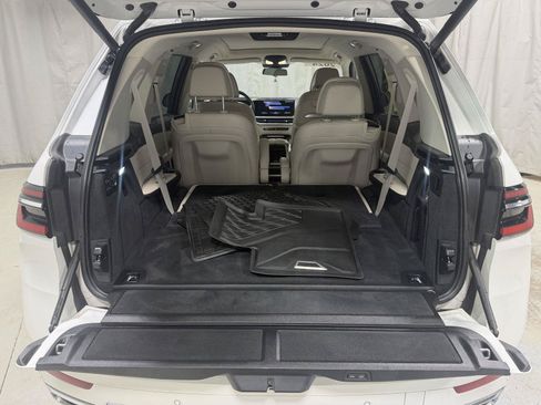 Used 2024 BMW X7 xDrive40i w/ Executive Package AWD/4WD image 27