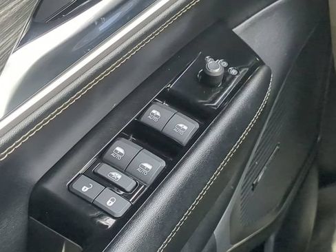 Certified 2022 Jeep Wagoneer Series II w/ Premium Group I RWD image 32