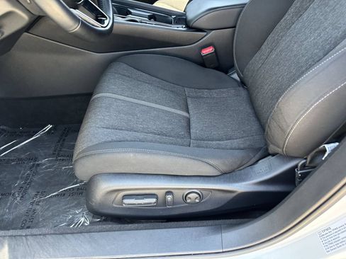 Used 2025 Honda Accord Sport image 19
