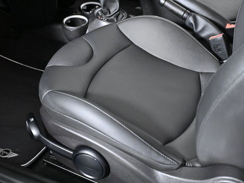 Used 2011 MINI Cooper S image 21