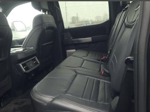 Used 2025 Ford F450 Platinum image 9